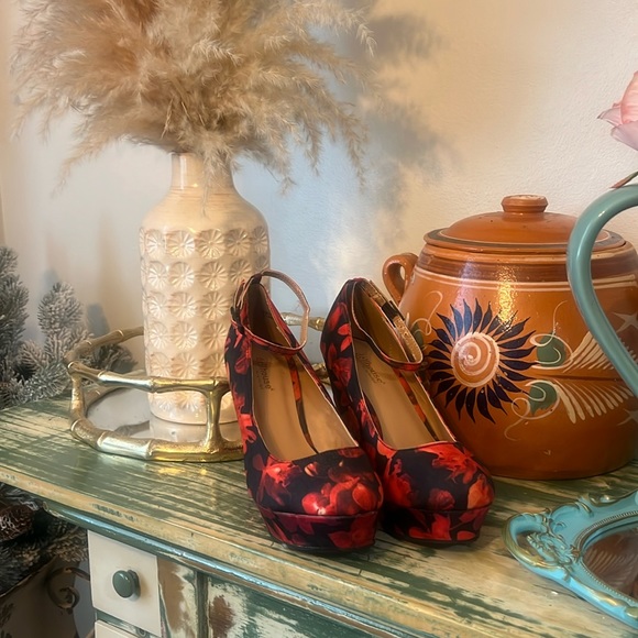 Red Floral Platform Mules - Picture 2 of 5